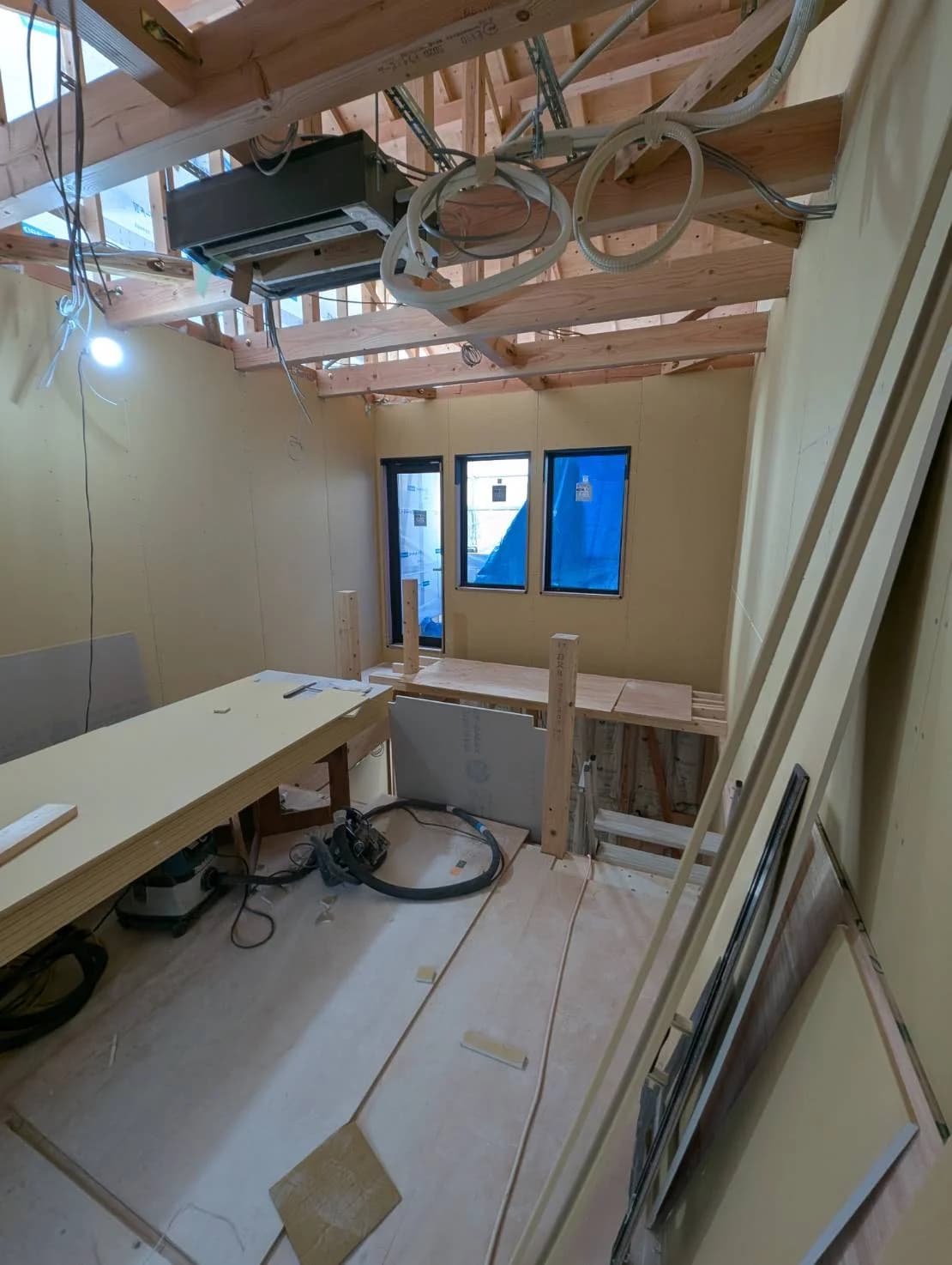 工事の進行。空間がかたちになっていく様子